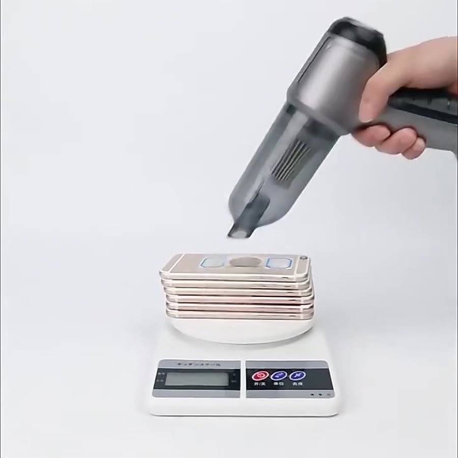 CleanSpace 4-in-1 cordless vacuum: suction weight test, water-bottle test, keyboard dust removal and car interior cleaning
